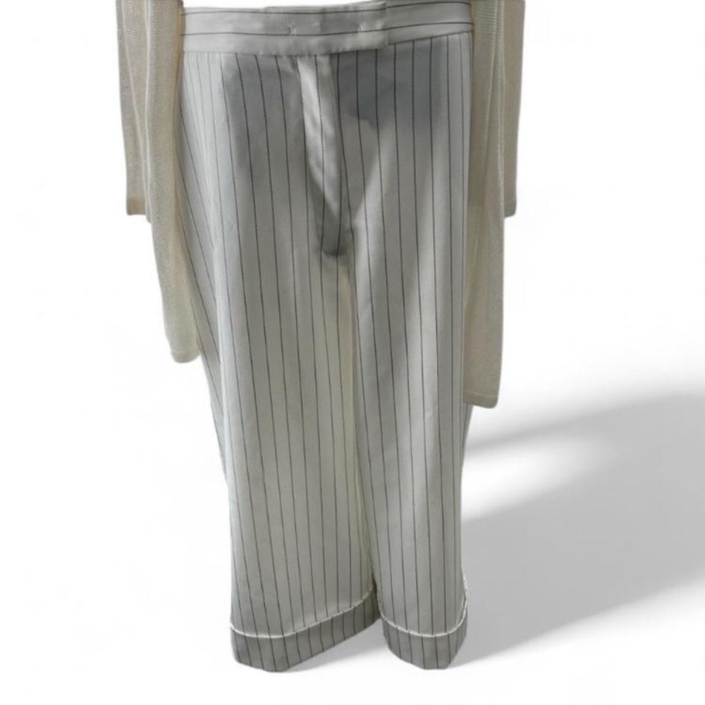 Clean girl,Anne Klein Elegant White Navy Pinstripe wide Leg Cuffed Slacks.